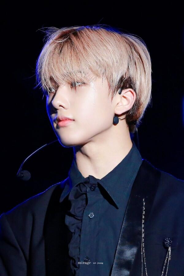 Semakin Dewasa, 10 Potret Jisung Maknae NCT yang Kini Berusia 18 Tahun