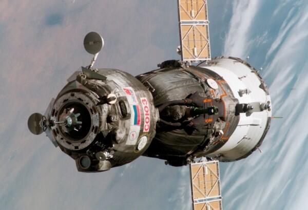 Astronaut Wanita Ini Pecahkan Rekor Perjalanan Antariksa Terlama!