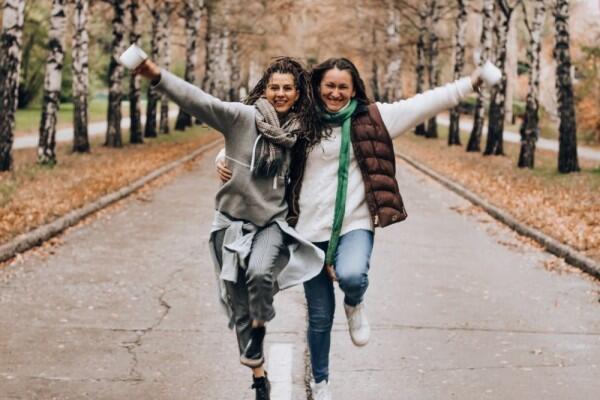 Easy Going, 5 Zodiak Ini Gak Nyusahin Kalau Diajak Pergi & Traveling