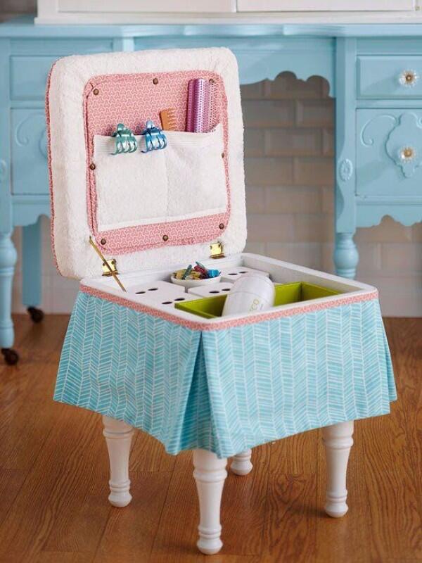 Patut Dicoba! 10 Ide Kreatif Mengubah Kursi Tua jadi Furniture Keren