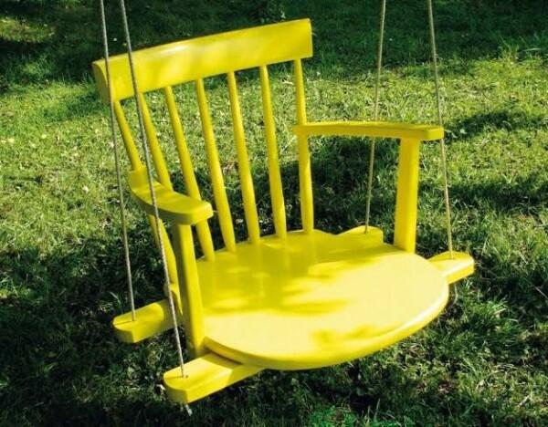 Patut Dicoba! 10 Ide Kreatif Mengubah Kursi Tua jadi Furniture Keren