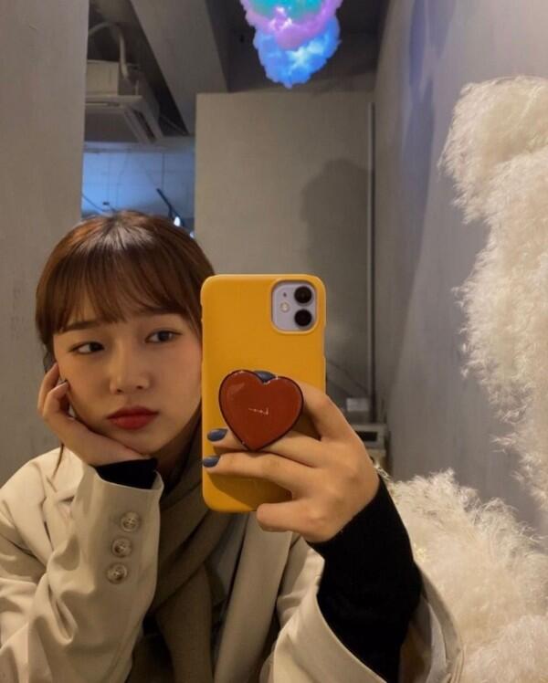 Sempat Hiatus, 10 Potret Terbaru Yoojung Weki Meki yang Bikin Pangling
