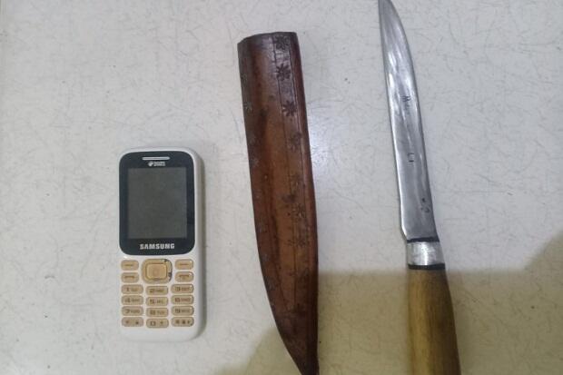Pamer Senjata Tajam di Pinggang, Spesialis Curanmor di OKU Timur Sumsel Ditangkap