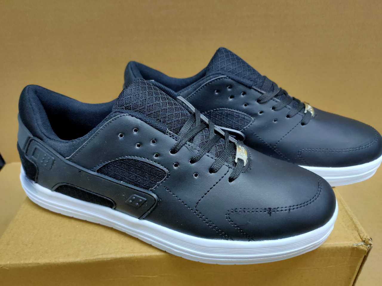 CUCI GUDANG!! Sepatu cewo cowo (untuk borongan)