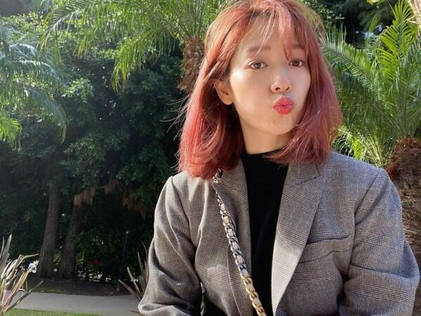 Film Barunya Segera Rilis, Ini 10 Potret Park Shin Hye yang Kian Manis