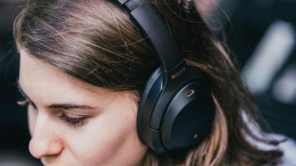 Ini 8 Headphone Wireless Paling Merdu di 2020, Siapkan Budget Kamu!