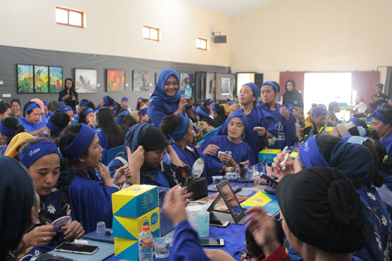 Antusiasme Beauty Class Di Desa Ngroto Bersama Inez Cosmetic