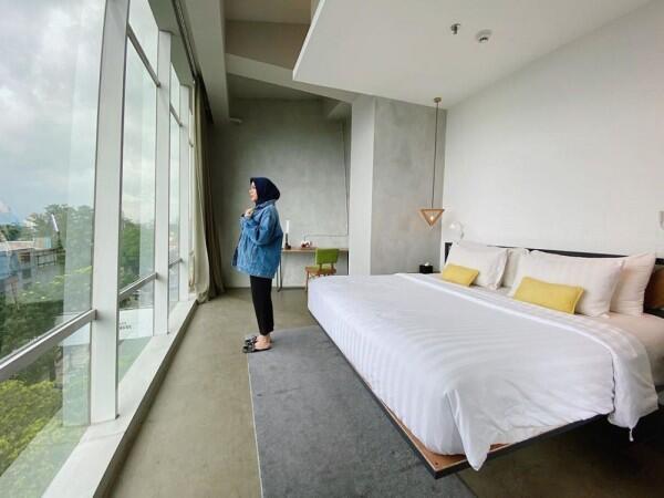 10 Style Hijab Modis dan Nyaman Dipakai Saat Hamil ala Cynthia Ramlan