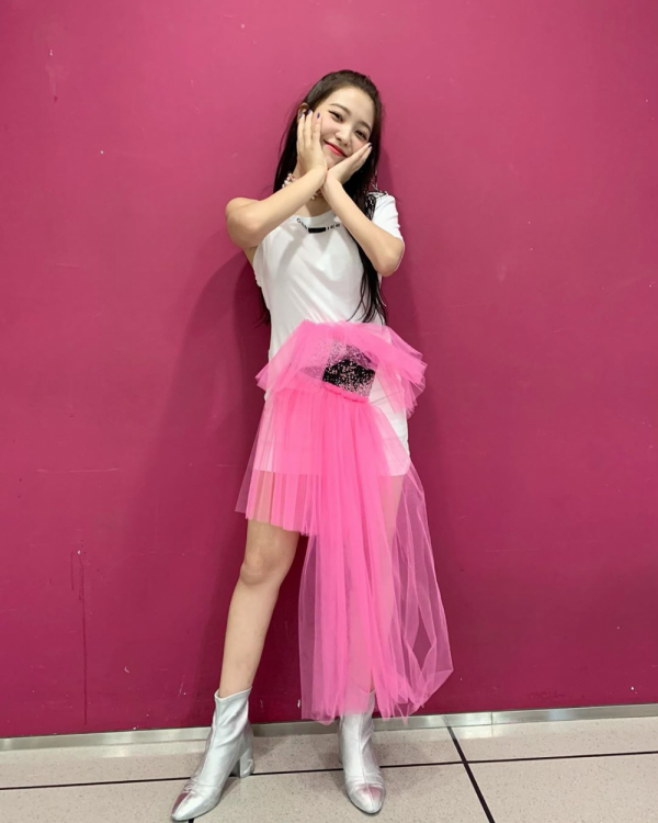 10 Potret Senyum Yeri Red Velvet yang Menggemaskan, Bikin Jatuh Hati!