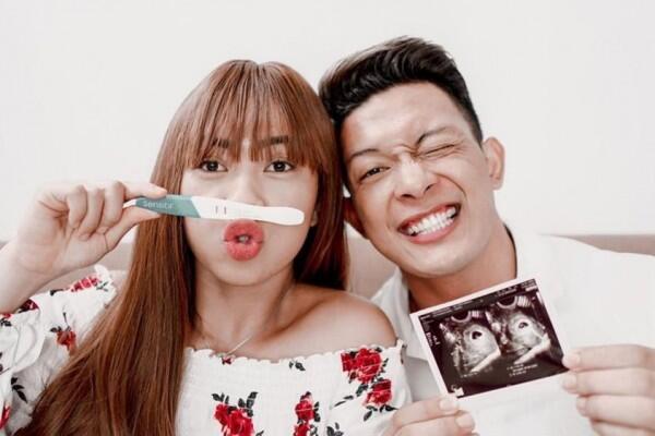 Umumkan Kehamilan Pertama, 10 Potret Mesra YouTuber Daffa dan Gita