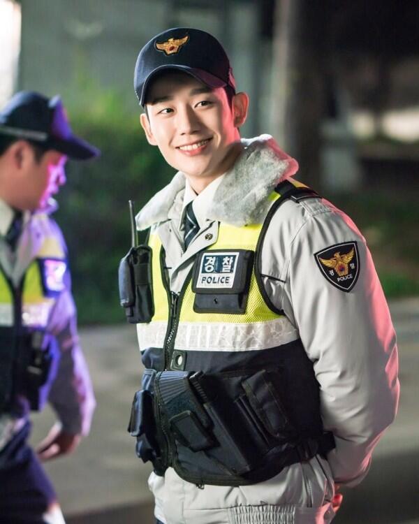 10 Potret Perjalanan Karier Aktor Jung Hae In, Segera Comeback!