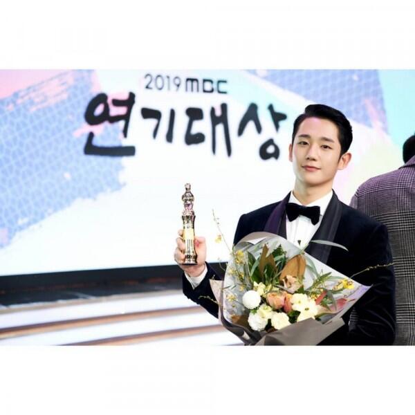 10 Potret Perjalanan Karier Aktor Jung Hae In, Segera Comeback!