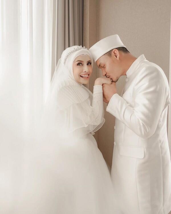 Sah! 10 Momen Akad Nikah Aghnia Punjabi dan Reinukky Abidharma