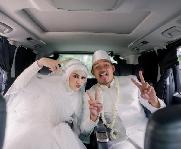 Sah! 10 Momen Akad Nikah Aghnia Punjabi dan Reinukky Abidharma