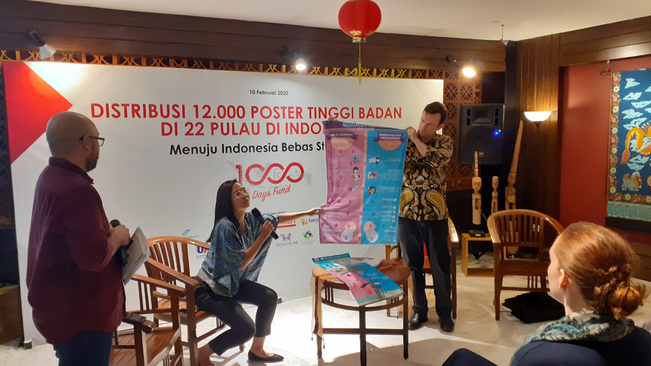 1000 DAYS FUND Pasang 12.000 Poster Tinggi Badan Di 22 Pulau For Pencegahan STUNTING