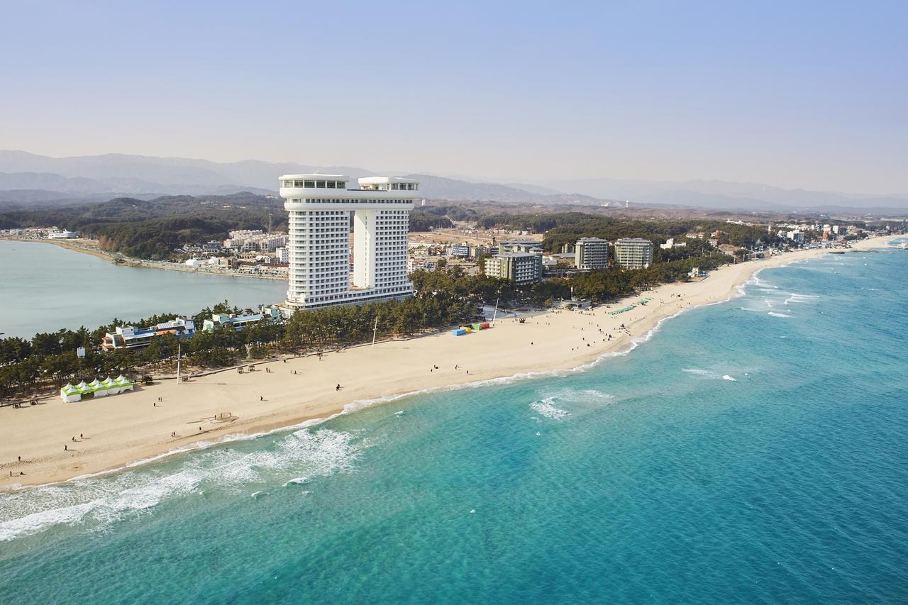 Gyeongpo Beach, Pantai Indah Nan Unik Di Korea Yang Menjadi Favorit Para Wisatawan