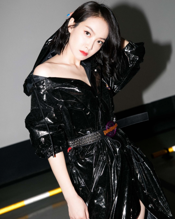 10 Pesona Victoria Song, Leader f(x) yang Kini Berkarier di Tiongkok
