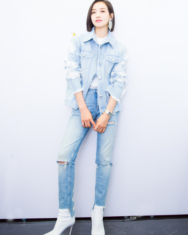 10 Pesona Victoria Song, Leader f(x) yang Kini Berkarier di Tiongkok