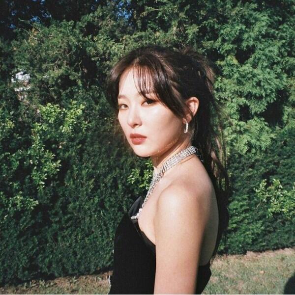 9 Potret Terbaru Seulgi Red Velvet Makin Karismatik pada Usia 26 Tahun