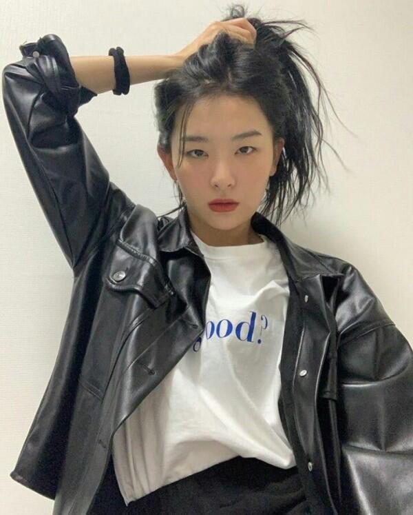 9 Potret Terbaru Seulgi Red Velvet Makin Karismatik pada Usia 26 Tahun