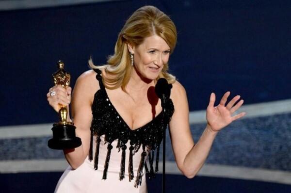 Berjaya Lewat Marriage Story, 10 Perjalanan Karier Laura Dern