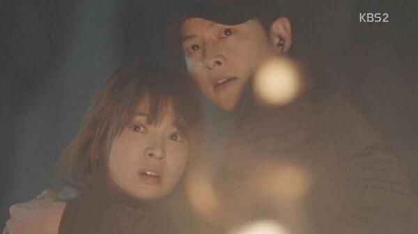 10 Adu Romantis Song Joong Ki vs Hyun Bin di Drama, Siapa Bikin Baper?