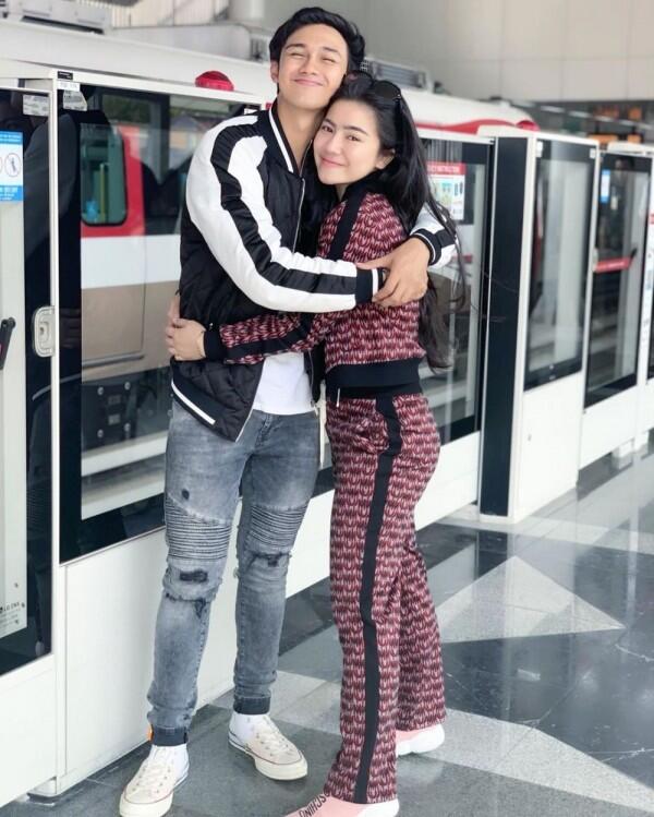 Tunangan dengan Hito, 10 Gaya Kencan Felicya Angelista yang Hits Abis