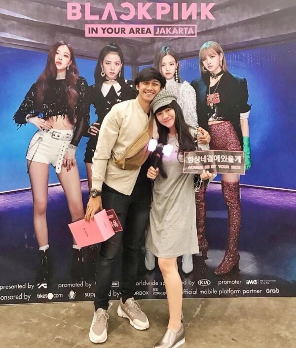 Tunangan dengan Hito, 10 Gaya Kencan Felicya Angelista yang Hits Abis