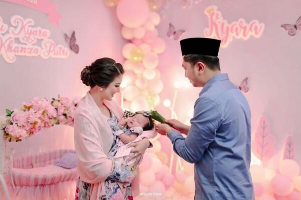 9 Momen Haru & Bahagia Akikah Tengku Kyara, Anak Ariska Putri Pertiwi