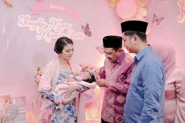 9 Momen Haru & Bahagia Akikah Tengku Kyara, Anak Ariska Putri Pertiwi