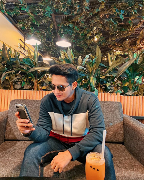 10 Potret Chand Kelvin yang Semakin Berkarisma, Hampir 35 Tahun!