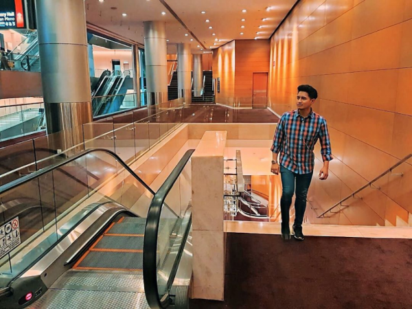 10 Potret Chand Kelvin yang Semakin Berkarisma, Hampir 35 Tahun!