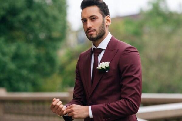10 Pesona Bintang Turki dan AC Milan, Hakan Calhanoglu