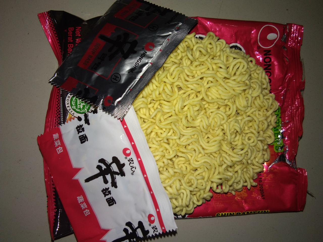 Nyobain Mie Asal Korea, Beli Di Mini Market Deket Rumah Nih Gan