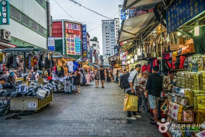 Yuk Kita Kulik Destinasi Belanja Di Korea Selatan, Pastinya Keren Ya Gan.