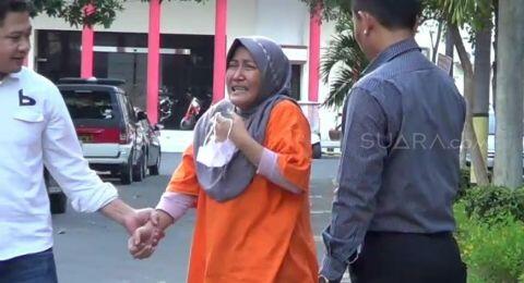 Video Penertiban PKL Jadi Sorotan, Warganet: Bu Risma Cepat ke Jakarta