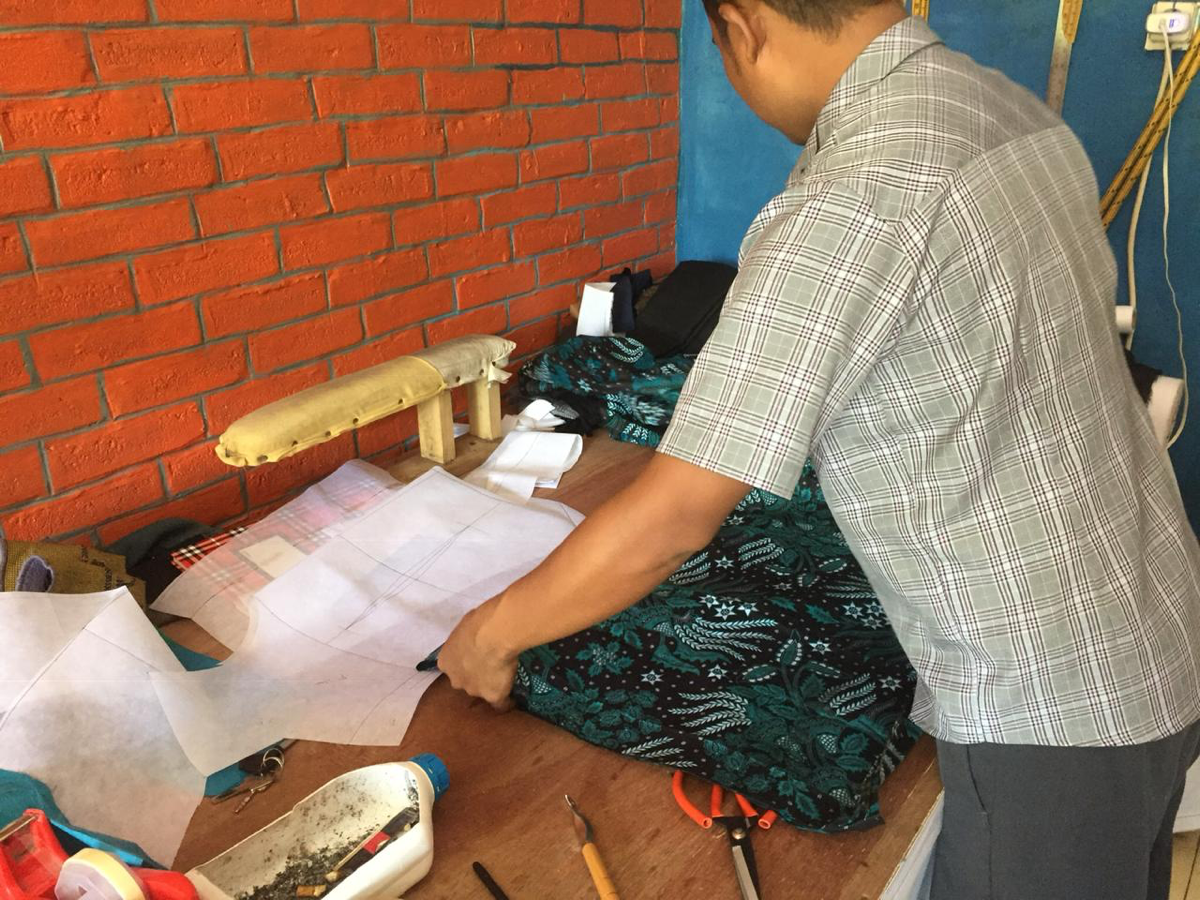 Lowongan Tukang Jahit Penjahit Konveksi Makloon CMT Sistem Borongan