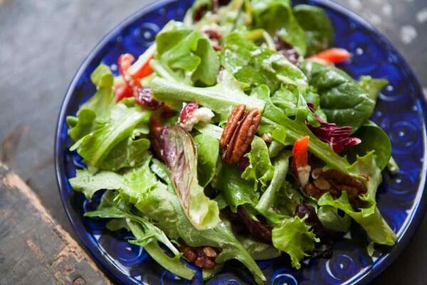 Sehat dan Segar, 5 Jenis Salad yang Wajib Kamu Ketahui!