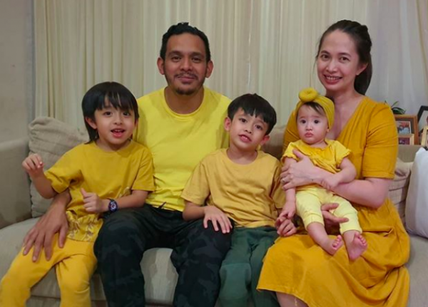 Satu Dekade Menikah, 10 Potret Kemesraan Verlita Evelyn dan Ivan Saba