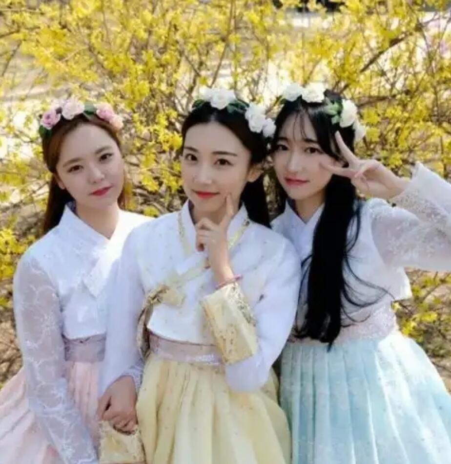 Hanbok, Busana Tradisional Korea yang Mendunia. Inilah Arti Warnanya!