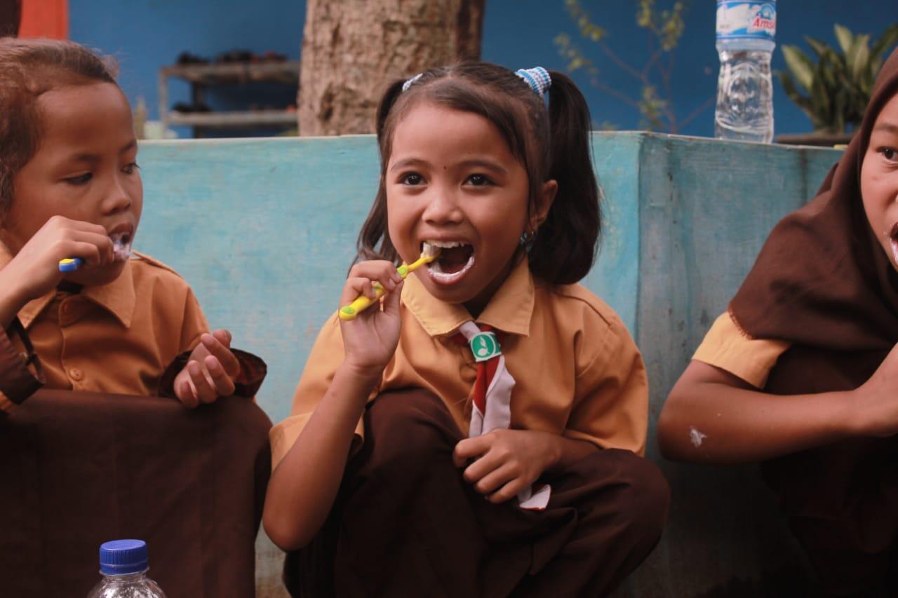 Mahasiswa UM Jember Berikan Edukasi Personal Hygiene Pada Siswa SD Desa Sukokerto