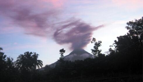 KISAH MELETUSNYA GUNUNG MERAPI 2010