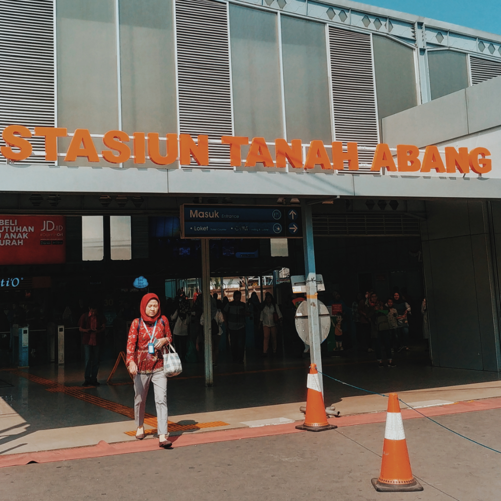 &quot;Ngeteng&quot; Jakarta - Bandar Lampung Pakai Transportasi Umum ? SIAPA TAKUT !