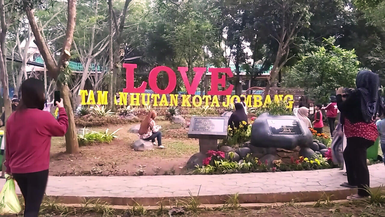 Review Taman Hutan Kota Jombang Di Tangerang Selatan