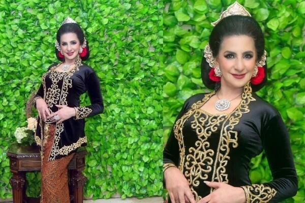 Tiru Nih 10 Kebaya Ningrat Ala Alatas, Ibunda Tasya Farasya