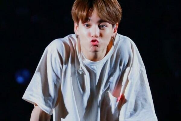 9 Pesona Jungkook BTS Saat Menampilkan Pouty Lips, Gemas Maksimal!