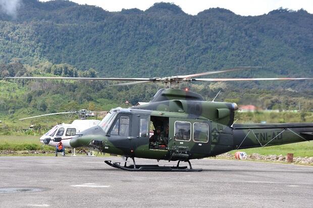 5 Heli Bell TNI AD Tiba di Oksibil Bantu Evakuasi MI-17