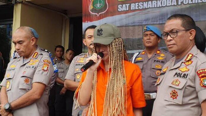Mengenal Kolor Ceplok : Content Creator yang Mendadak Cenayang