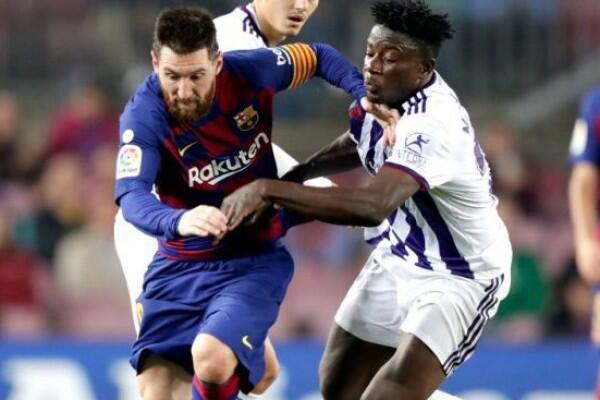 Manchester United Mengincar Bek Real Valladolid Mohammed Salisu