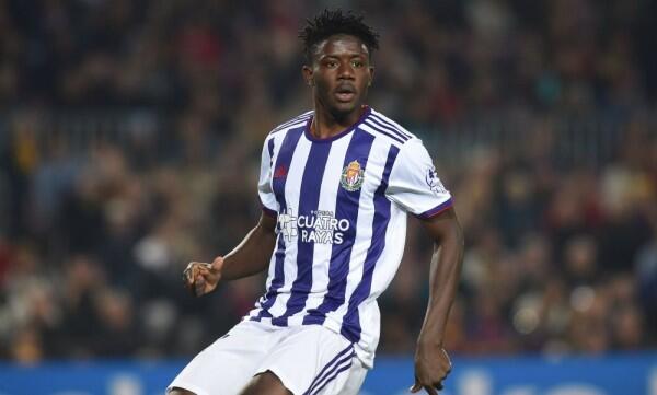 Manchester United Mengincar Bek Real Valladolid Mohammed Salisu